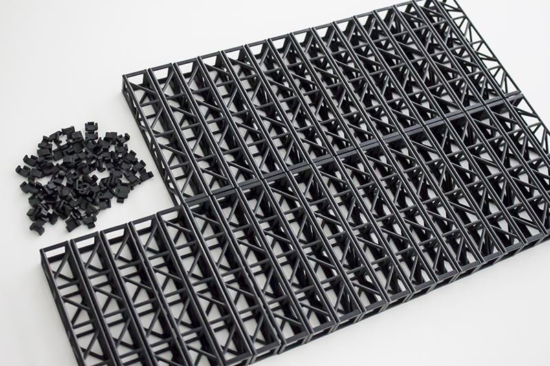 ▲今回は35本トラス柱を用意。奥行きのあるステージを作ることに決定。
